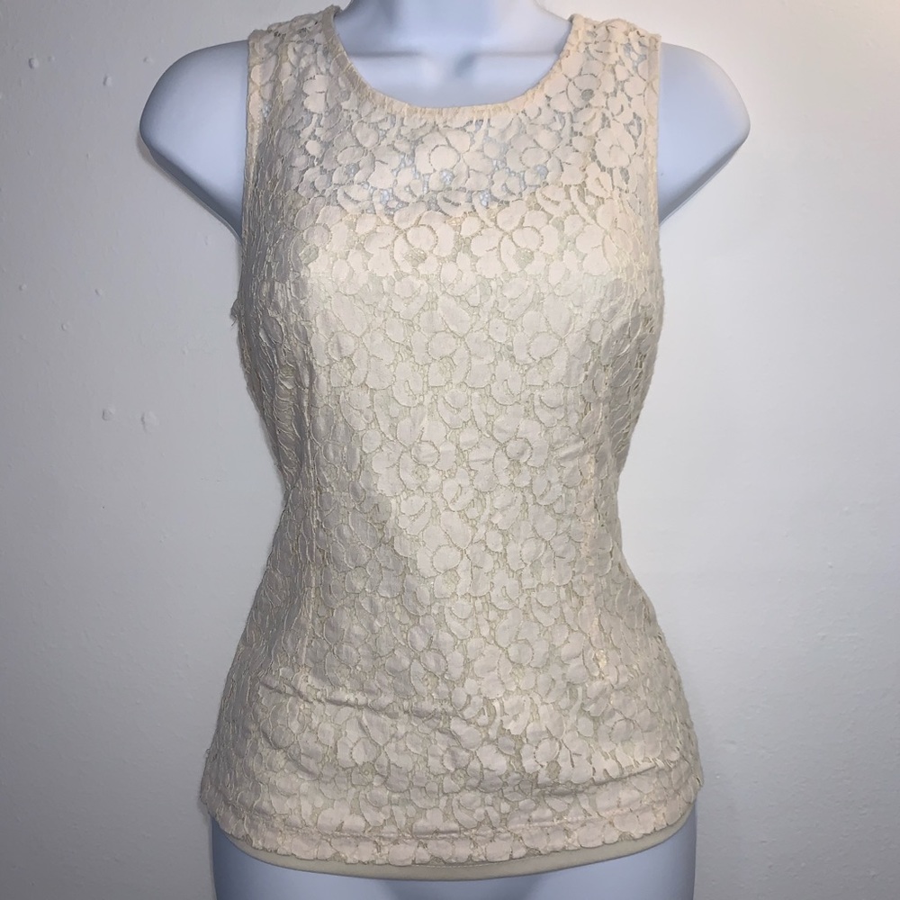 White / cream lace floral crochet blouse Size M